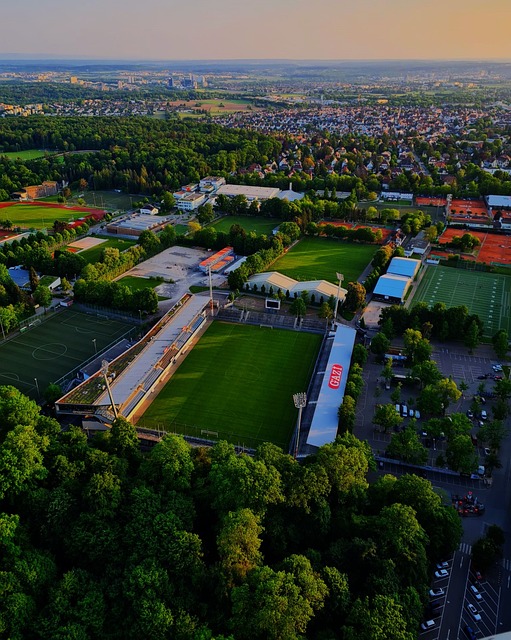 梅西一年造进球74个！三大MVP！快踢满全场还能边线一过四！