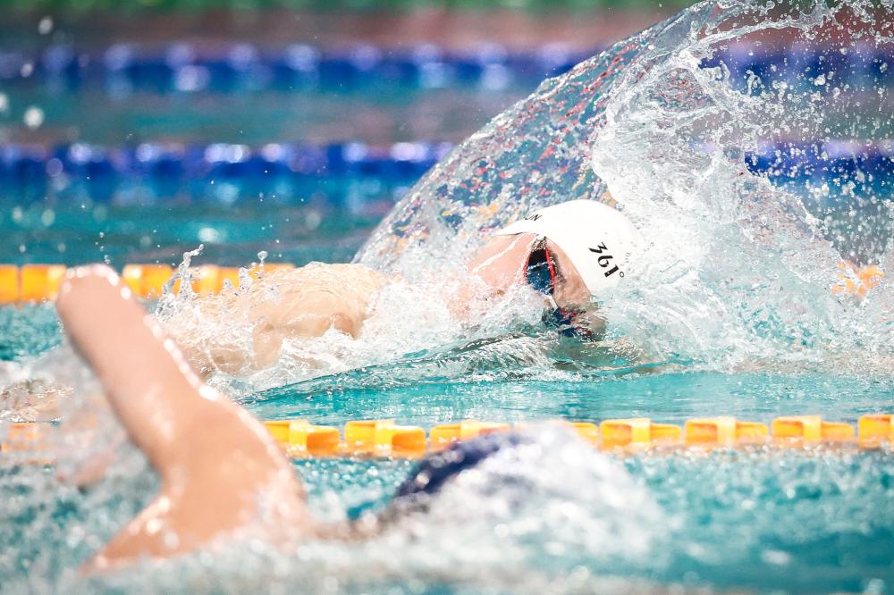 劳塔罗进球后比出A字，把进球献给受伤的前队友阿什拉夫